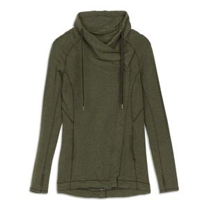 Lululemon Coast Easy Wrap Jacket Asymmetrical Zip Up SIZE 4
Heathered Dark Olive